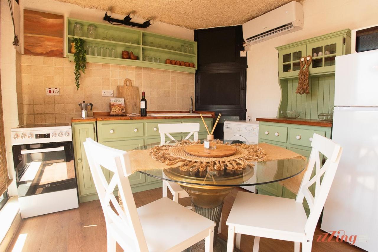 ויקטוריה A Holiday Home Duplex In A Gozo Village Square מראה חיצוני תמונה